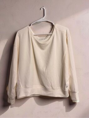 Glowmode M Cream Oversized Soft Breathable Crewneck Sweatshirt Athleisure NWOT
